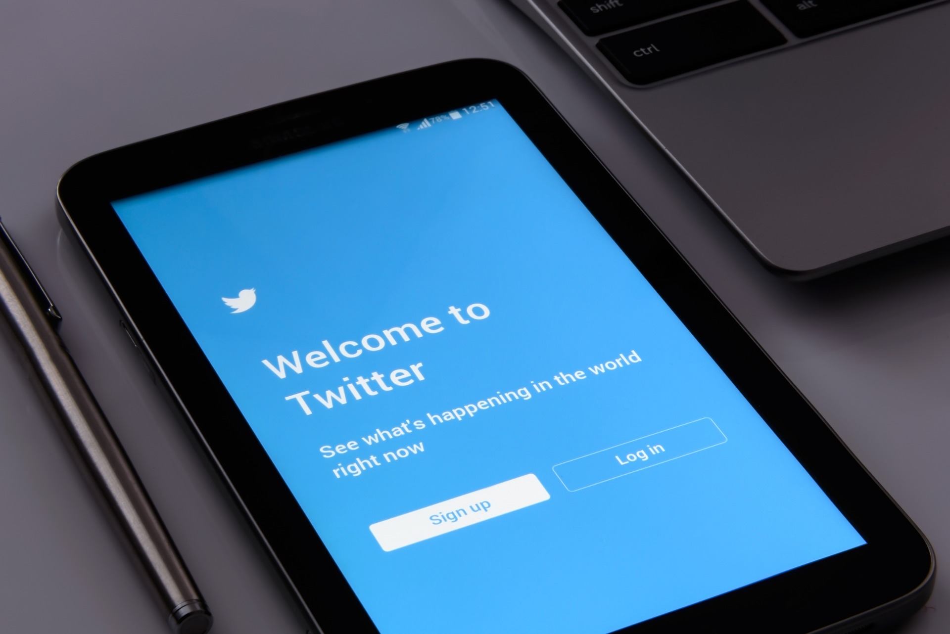 How to Build a Digital Following on Twitter